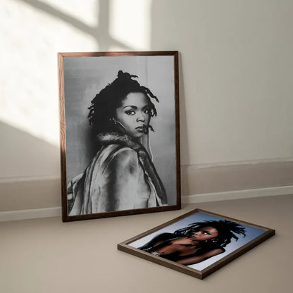 Póster de estrella de música rapera de hip hop pop de Lauryn Hill en blanco y negro, pósteres de anime, pósteres retro de arte de pared de calidad HD pegajosos para el hogar